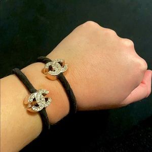 (2) Inspiring Hair Ties